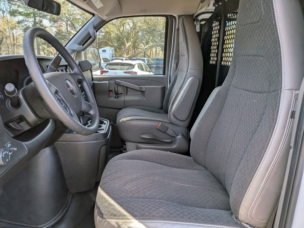 Used 2024 GMC Savana 2500 w/ Driver Convenience Package image 13