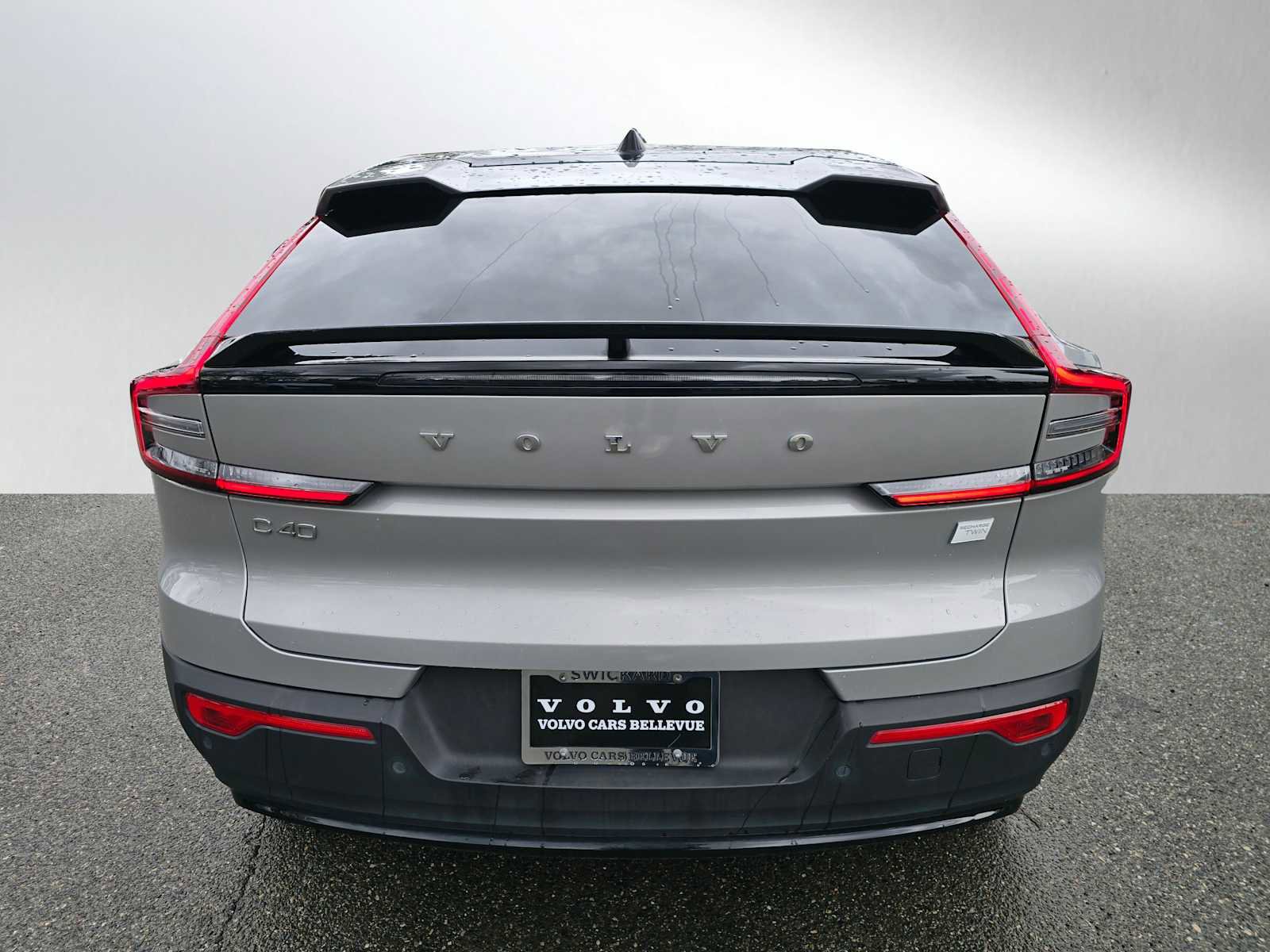 Certified 2023 Volvo C40 P8 Recharge Ultimate image 4