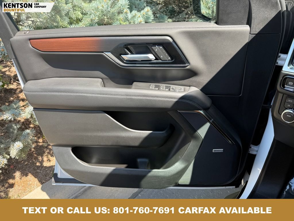 Used 2025 GMC Yukon Denali AWD/4WD image 18