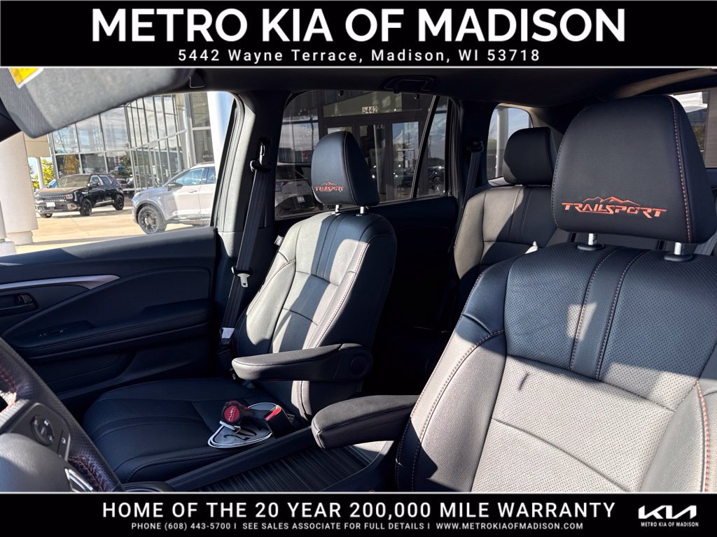 Used 2023 Honda Passport TrailSport image 17