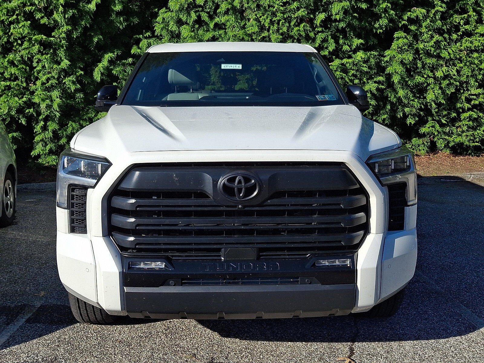 Used 2025 Toyota Tundra Limited AWD/4WD image 2