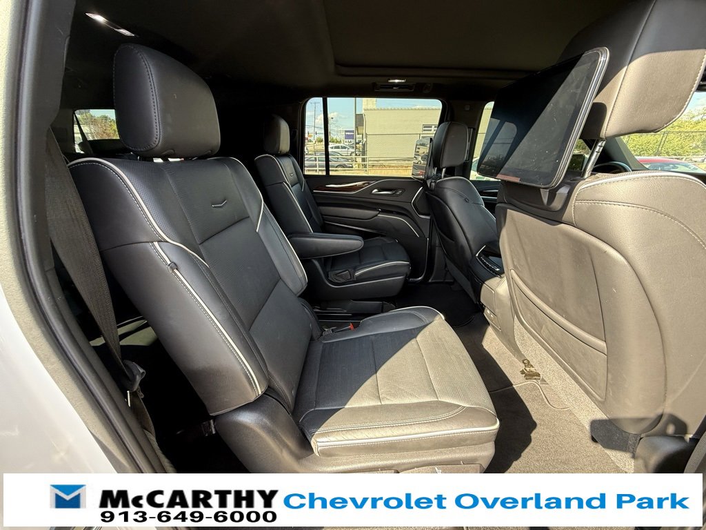 Used 2021 Cadillac Escalade ESV Premium Luxury w/ LPO, Illumination Package image 39