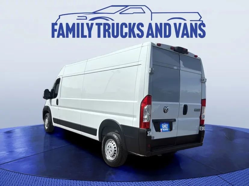 Used 2025 RAM ProMaster 2500 w/ Convenience Group image 3