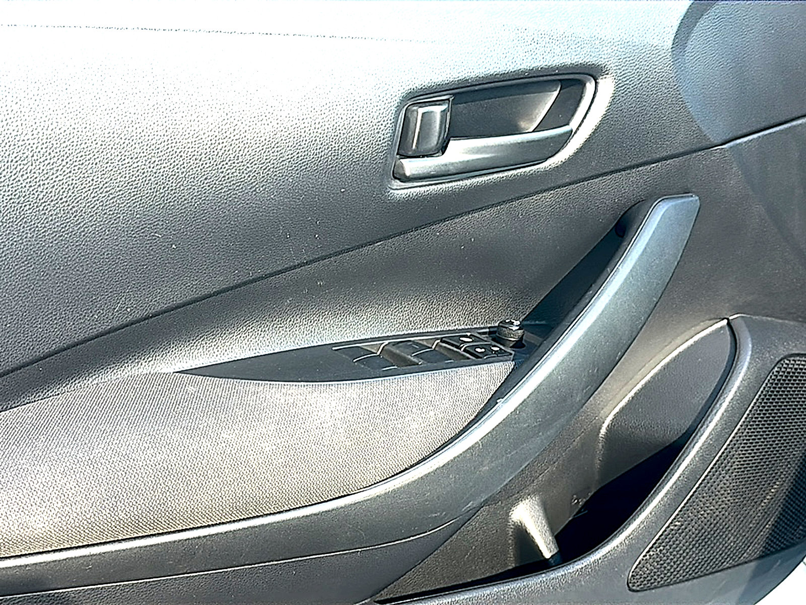 Used 2023 Toyota Corolla LE image 16