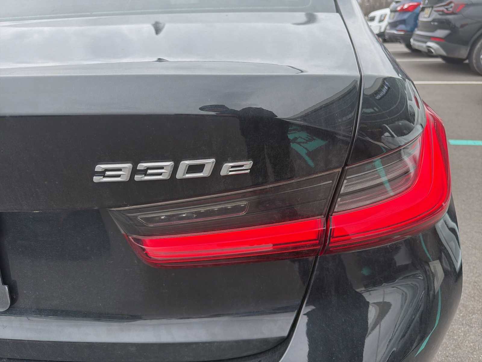 Used 2021 BMW 330e xDrive w/ Premium Package image 6