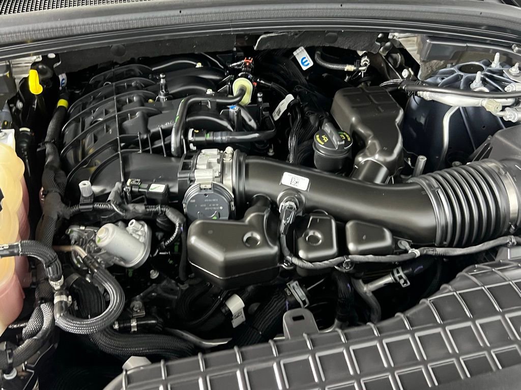 Used 2024 Jeep Grand Cherokee L Limited w/ Luxury Tech Group II image 37