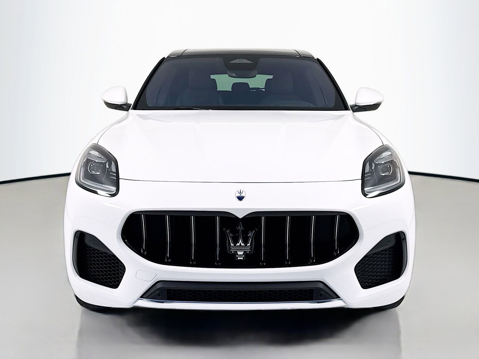 Used 2025 Maserati Grecale GT AWD/4WD image 3