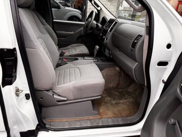 Used 2017 Nissan Frontier S image 31