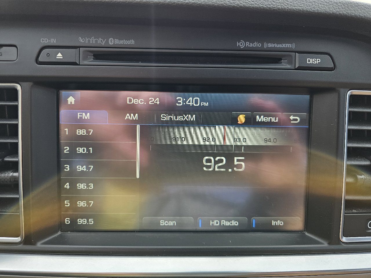 Used 2015 Hyundai Sonata Limited w/ Option Group 06 image 16