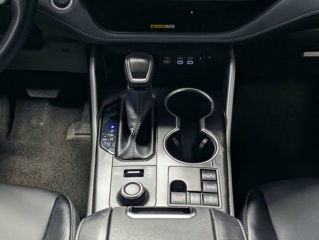 Used 2025 Toyota Highlander XSE image 14