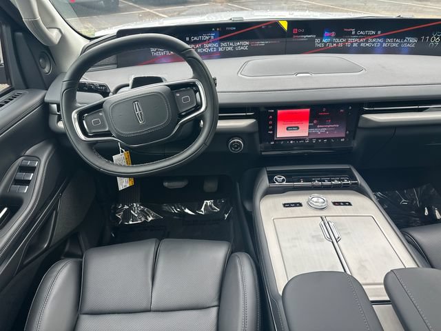 New 2026 Lincoln Navigator Reserve AWD/4WD image 22