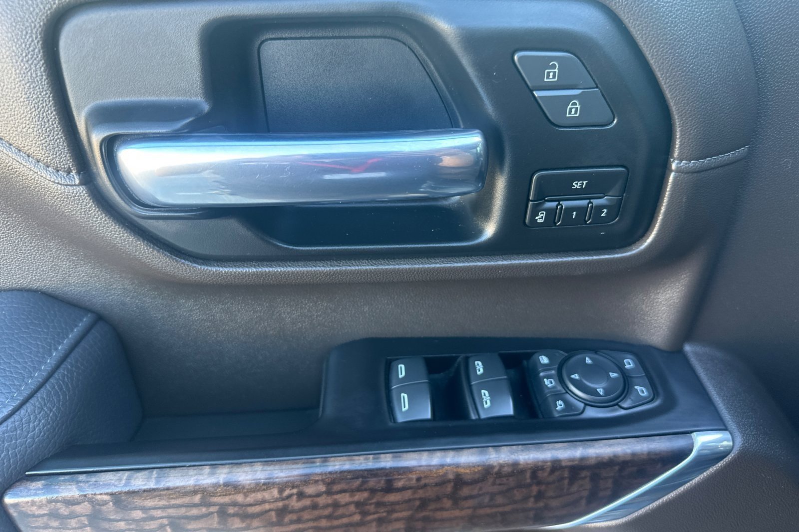 Used 2020 GMC Sierra 2500 Denali w/ Denali Ultimate Package image 10