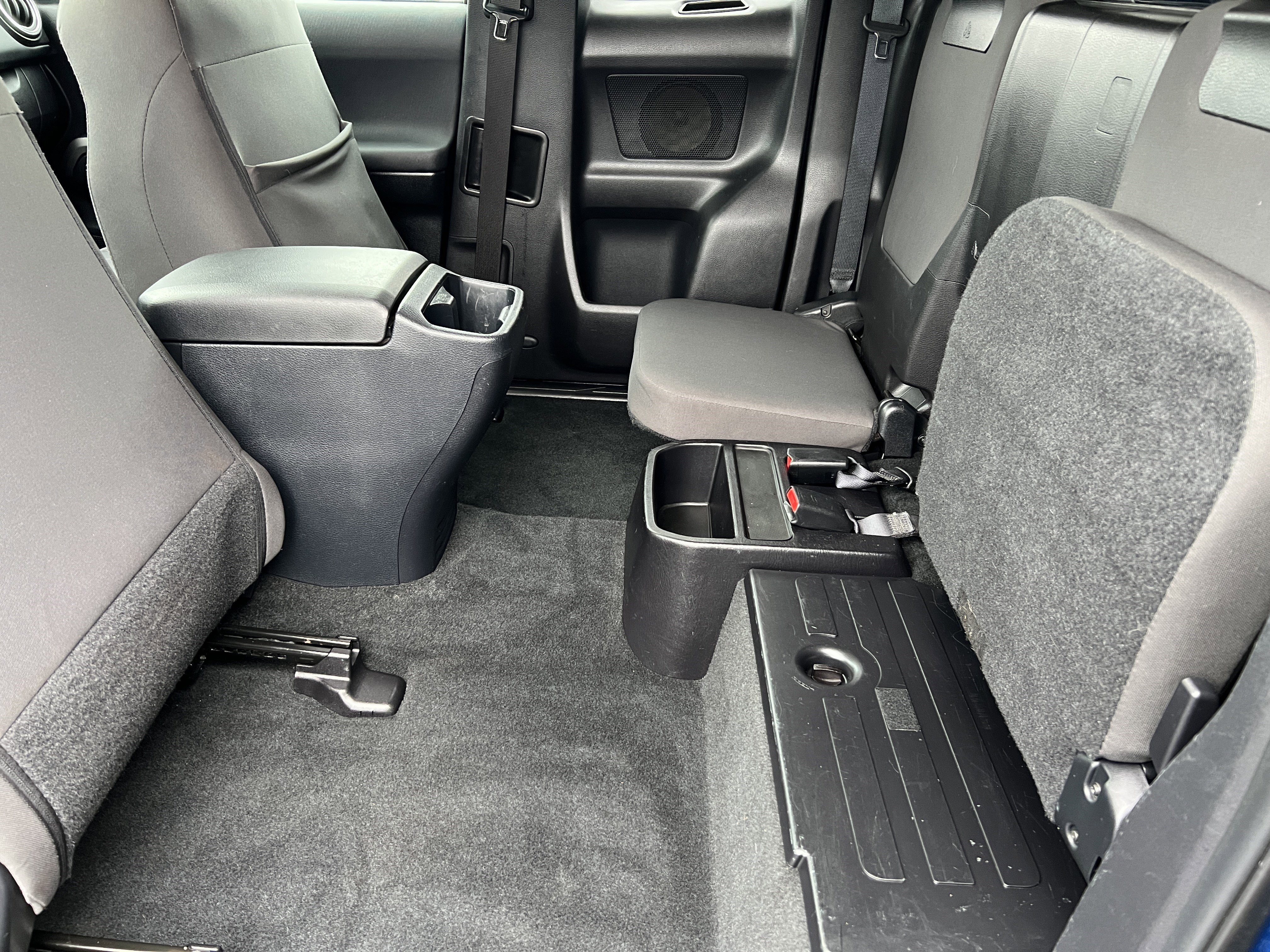 Used 2016 Toyota Tacoma TRD Sport w/ Towing Package image 18