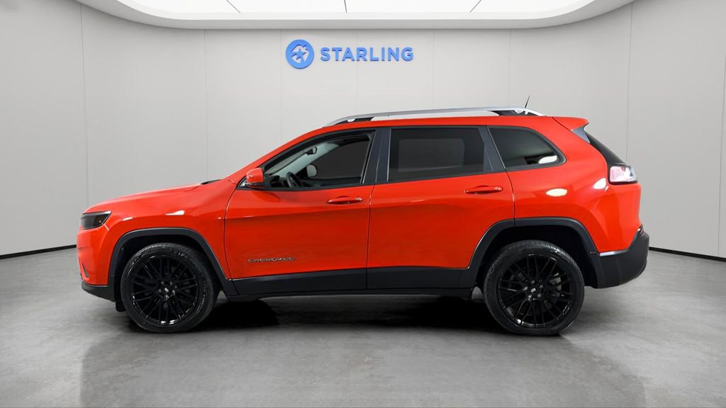 Used 2021 Jeep Cherokee Latitude FWD image 4
