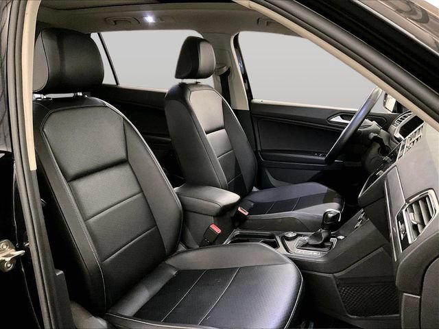 Used 2020 Volkswagen Tiguan SEL AWD/4WD image 8