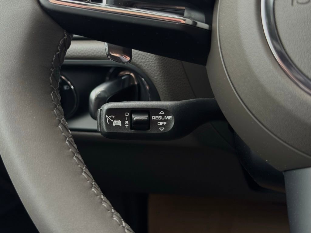 New 2025 Porsche Macan image 45