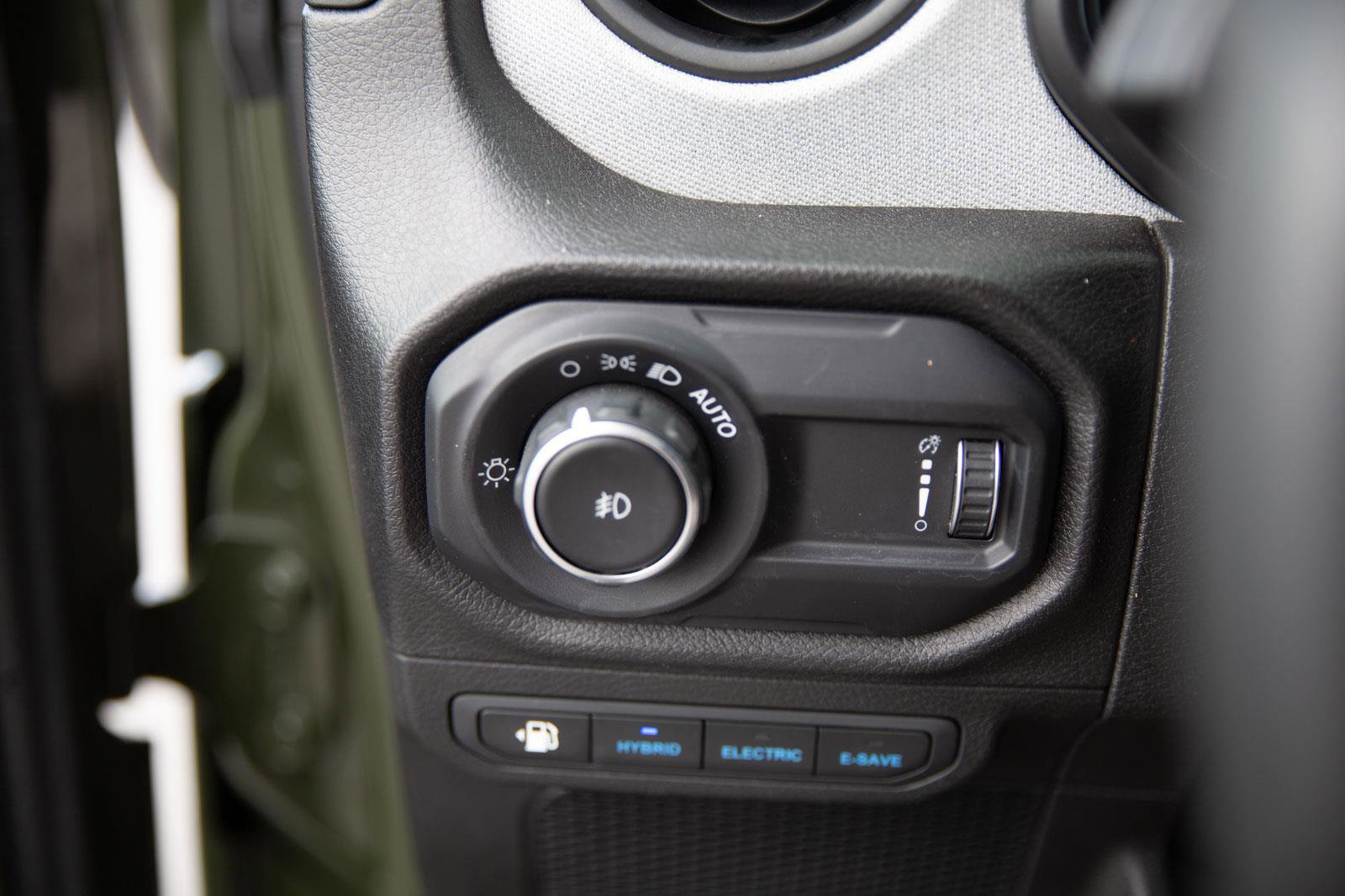 Used 2024 Jeep Wrangler Sport S w/ Convenience Group image 17