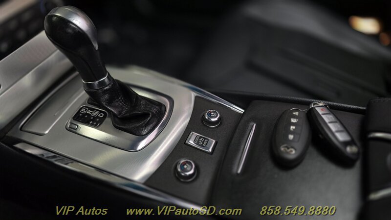 Used 2013 INFINITI G37 Convertible w/ Premium Pkg RWD image 26