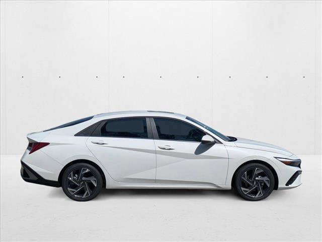 New 2025 Hyundai Elantra Limited image 5