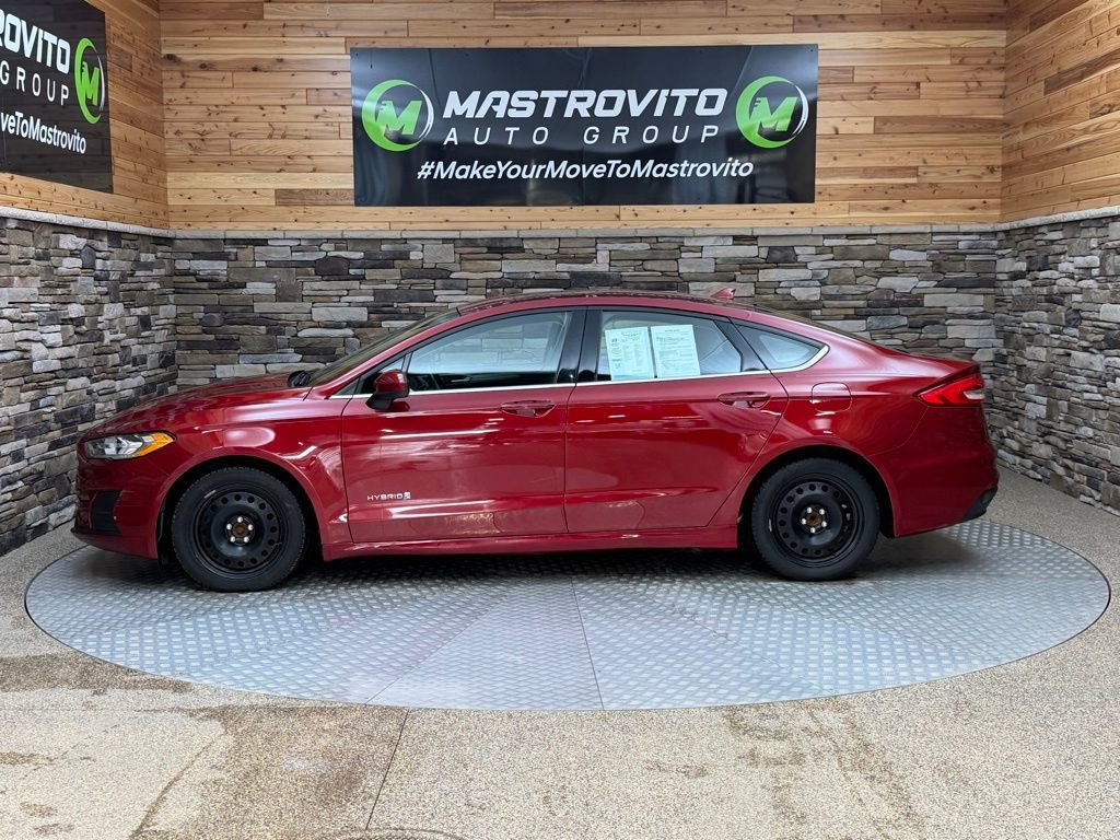 Used 2019 Ford Fusion SE image 4