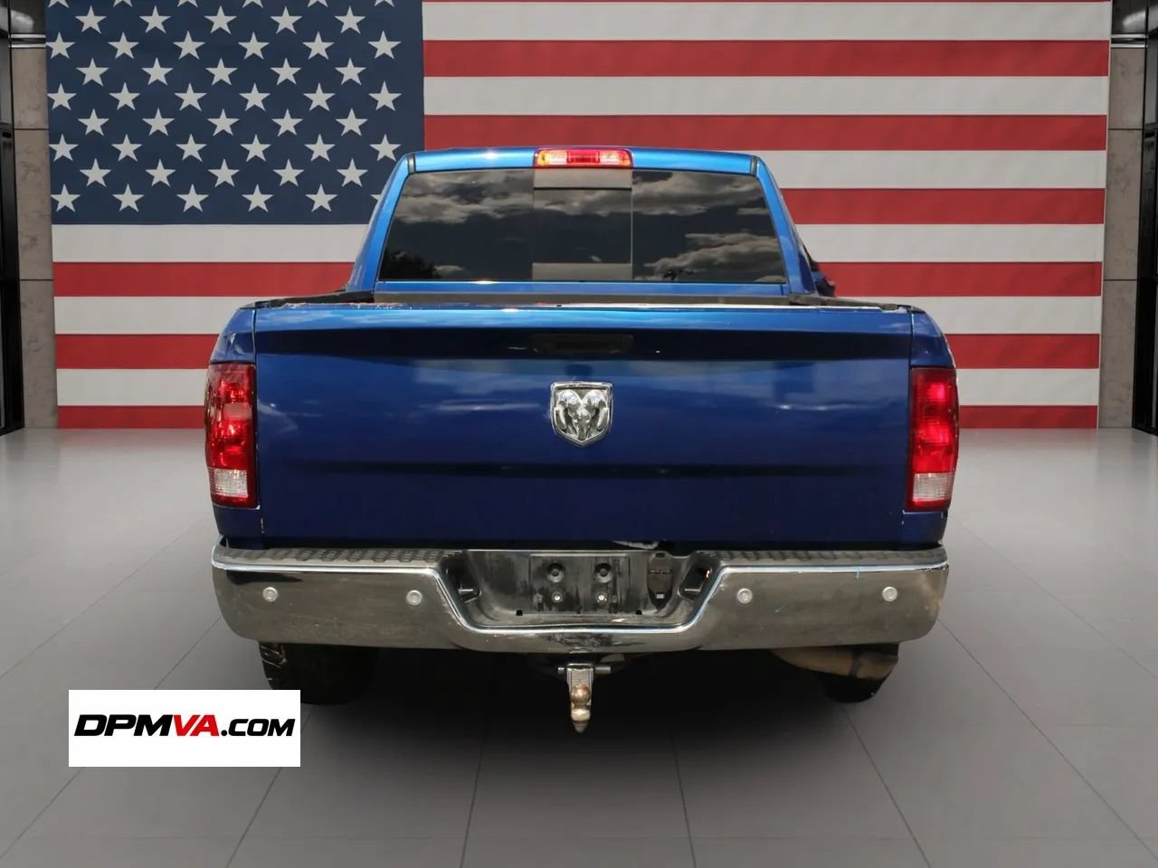 Used 2019 RAM 1500 Classic SLT w/ Luxury Group AWD/4WD image 8