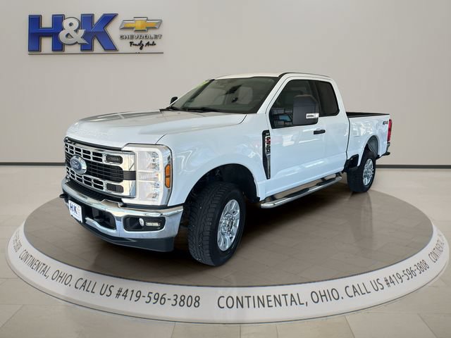 Used 2024 Ford F250 XLT AWD/4WD image 3