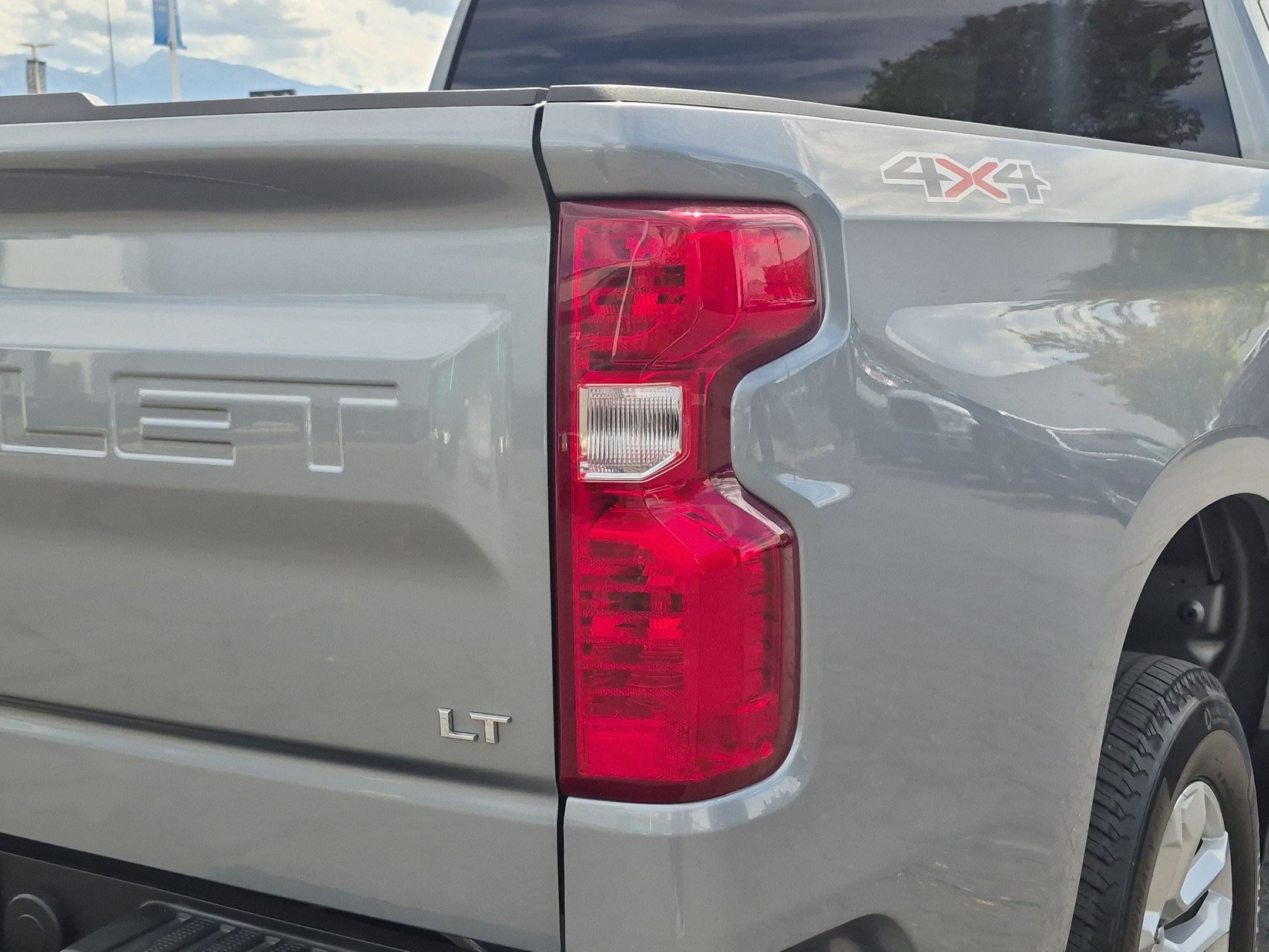 Certified 2024 Chevrolet Silverado 1500 LT AWD/4WD image 13