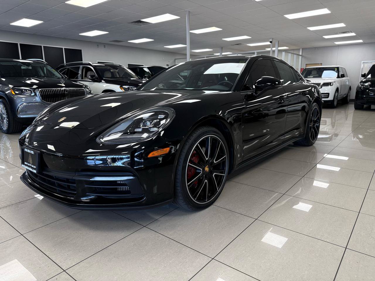 Used 2018 Porsche Panamera 4S w/ Premium Package Plus AWD/4WD image 9