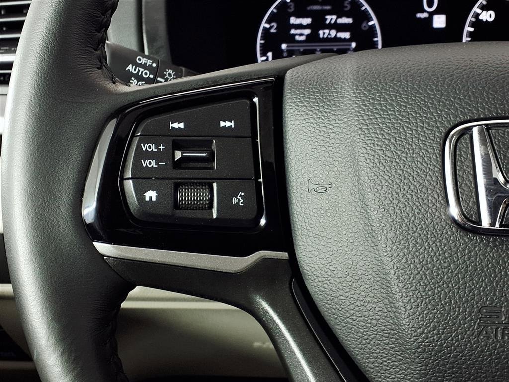 Used 2025 Honda Odyssey EX-L image 20