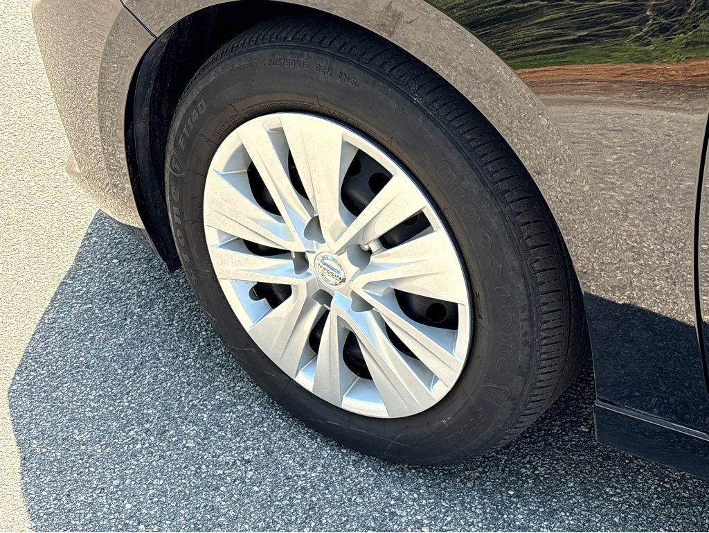 Certified 2023 Nissan Sentra S image 18