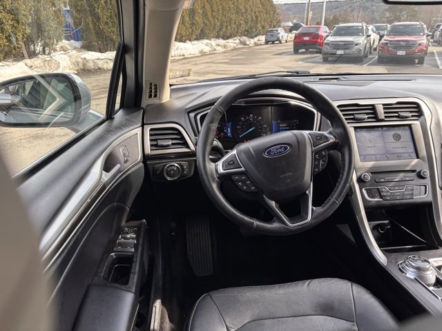 Used 2017 Ford Fusion Energi SE image 18