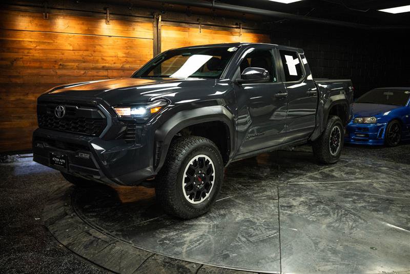 Used 2024 Toyota Tacoma TRD Off-Road image 2
