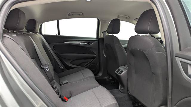 Used 2018 Buick Regal Preferred w/ Driver Confidence Package #1 FWD image 14