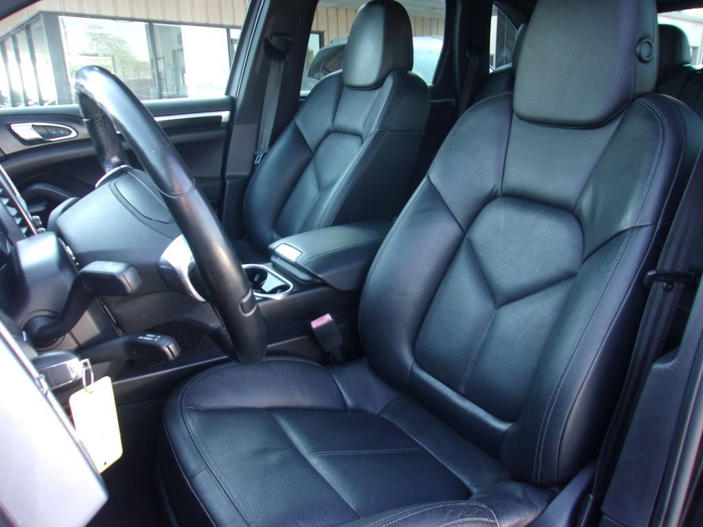 Used 2012 Porsche Cayenne Base image 9