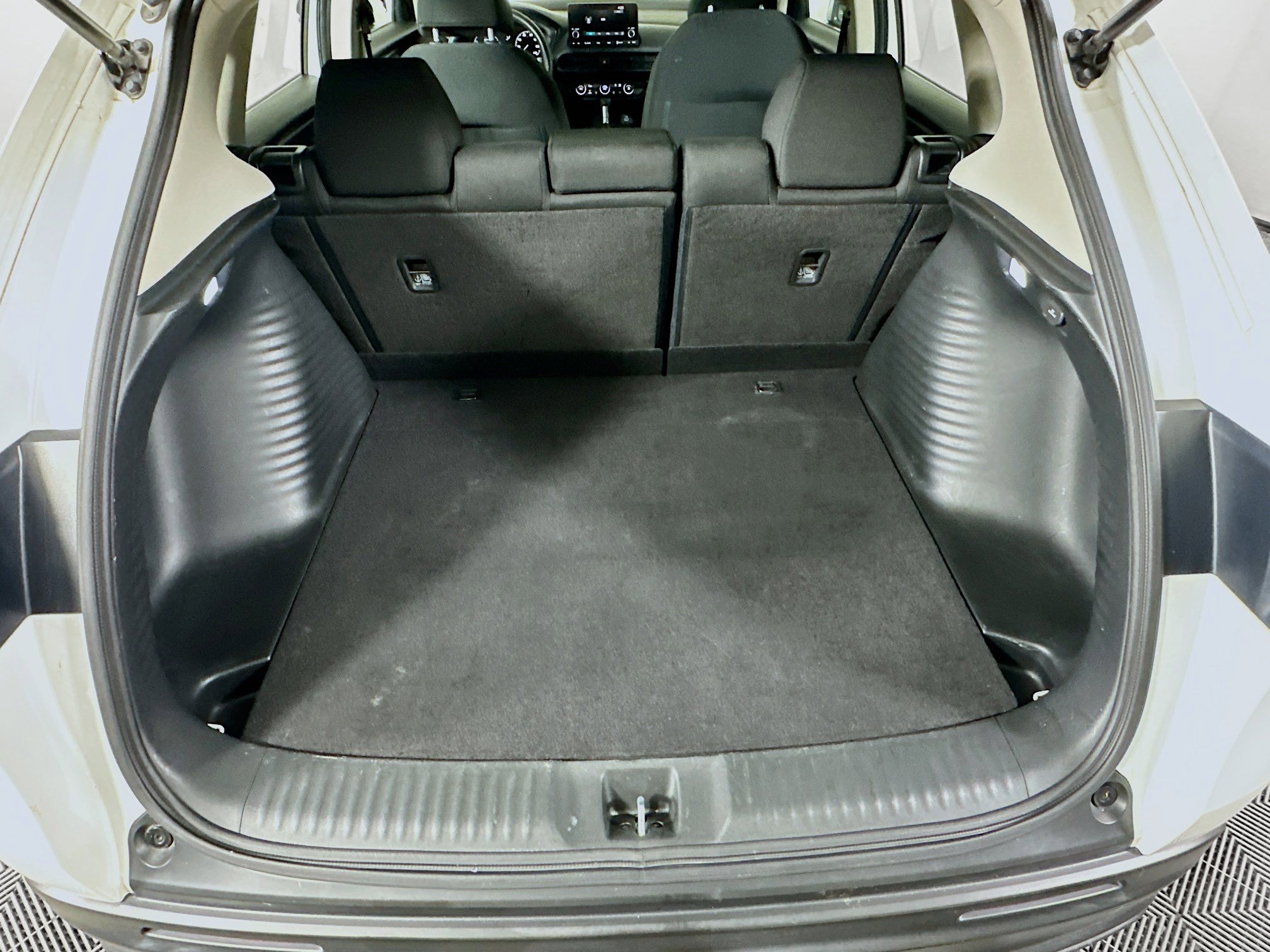 Used 2023 Honda HR-V LX image 26