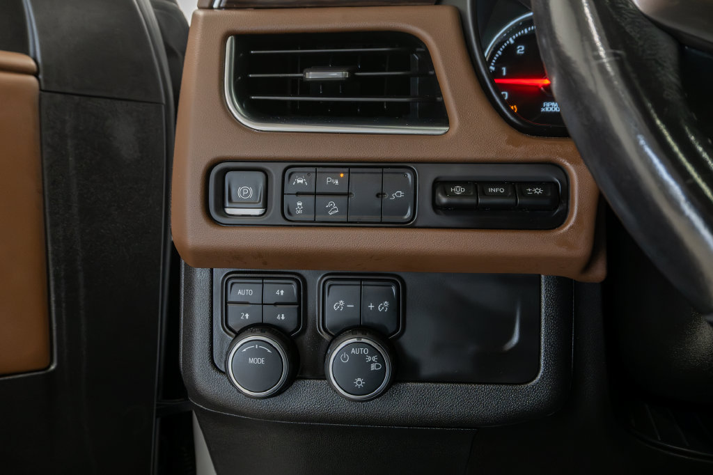 Used 2021 Chevrolet Tahoe High Country AWD/4WD image 16