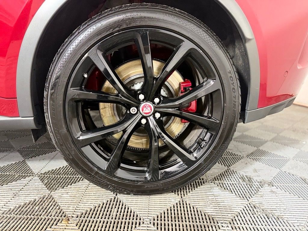 Used 2020 Jaguar F-PACE SVR AWD/4WD image 2