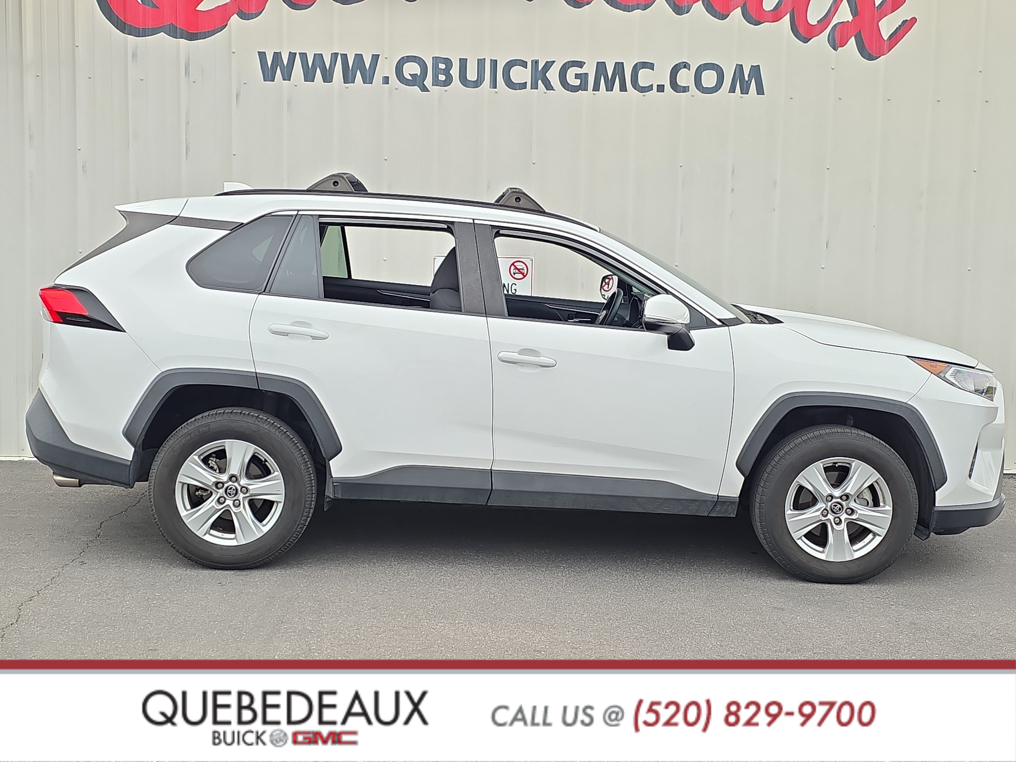 Used 2020 Toyota RAV4 XLE FWD image 8