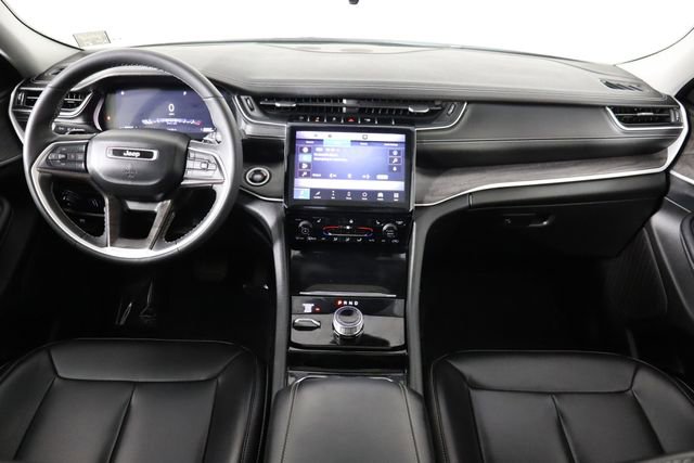 Used 2023 Jeep Grand Cherokee L Limited AWD/4WD image 13