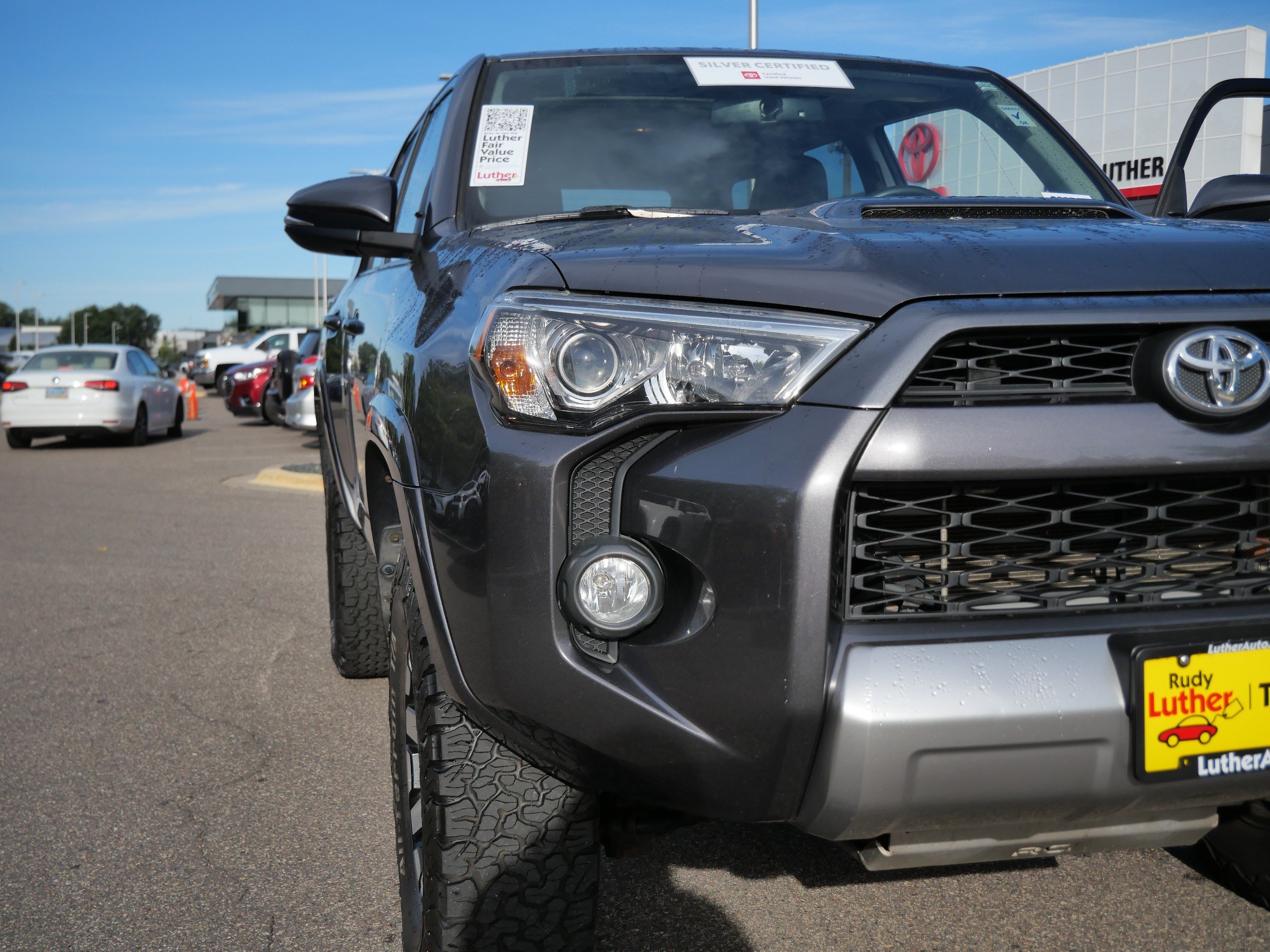 Certified 2018 Toyota 4Runner TRD Off-Road Premium AWD/4WD image 16