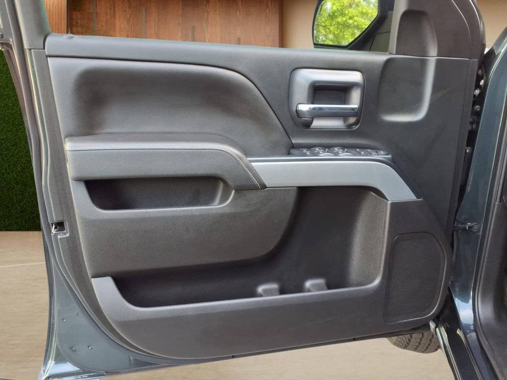 Used 2018 Chevrolet Silverado 1500 LT w/ All Star Edition AWD/4WD image 19