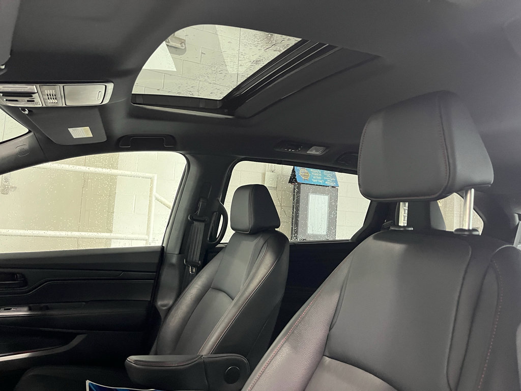 Used 2025 Honda Odyssey Sport-L image 25