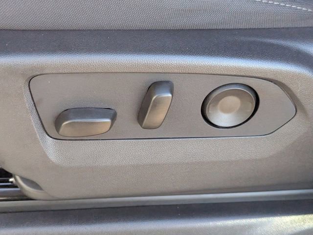 Used 2025 Chevrolet Silverado 2500 LT w/ Convenience Package image 23