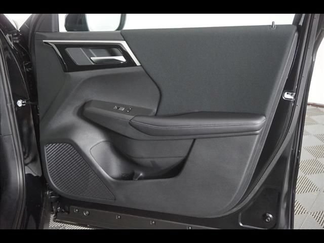 Used 2024 Mitsubishi Outlander ES AWD/4WD image 8