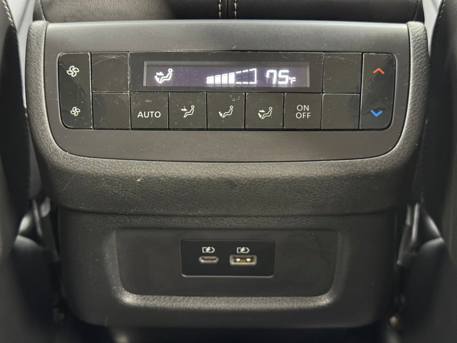 Used 2022 Nissan Pathfinder SL w/ Lighting Package (N92) image 33