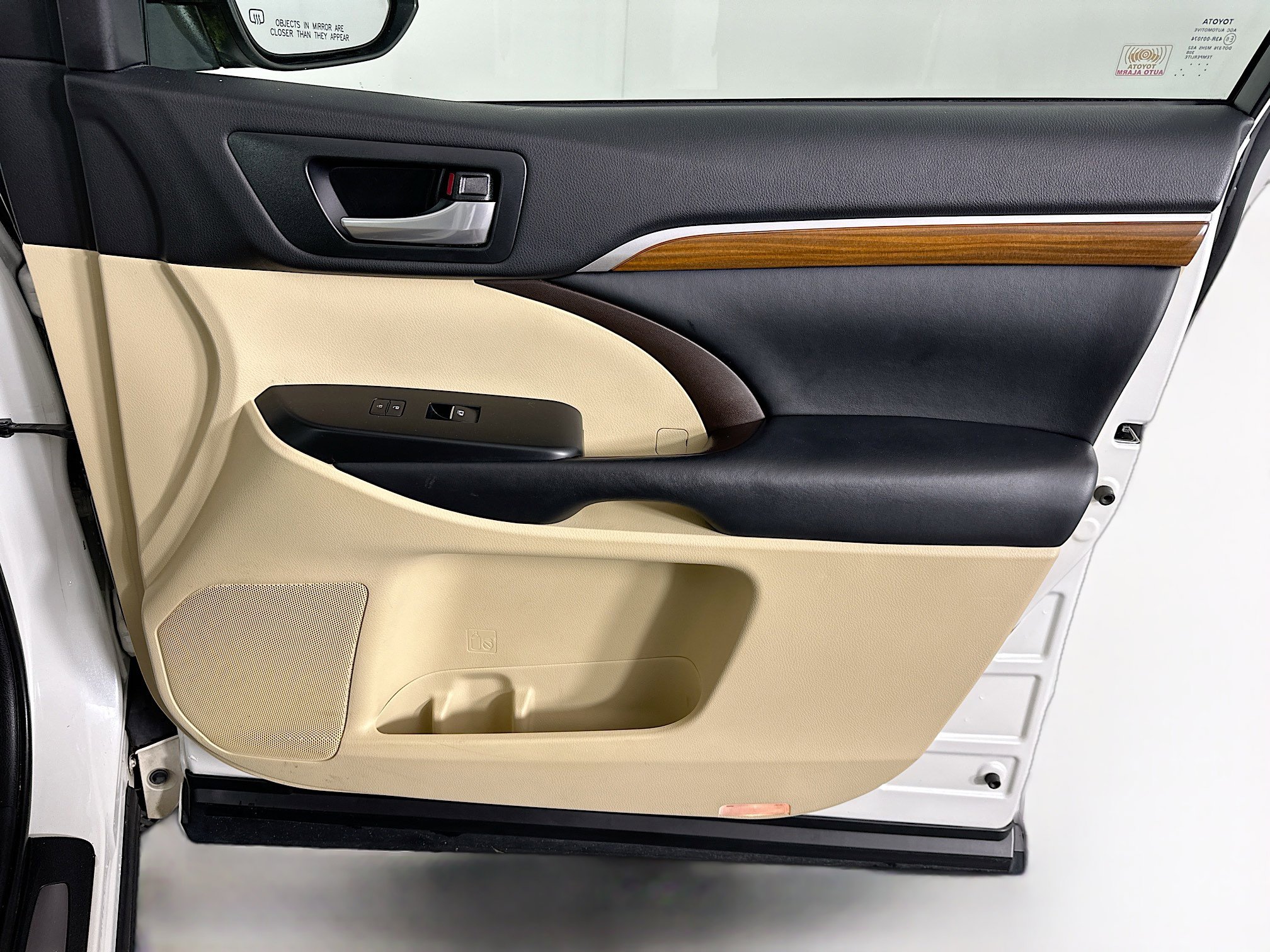 Used 2018 Toyota Highlander Limited image 36