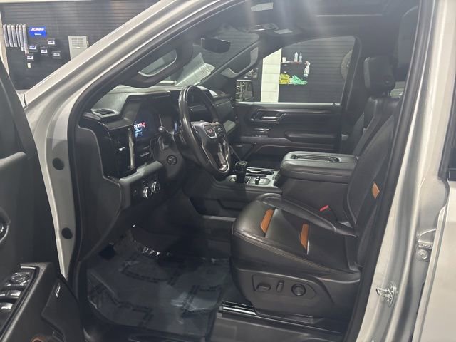 Used 2022 GMC Sierra 1500 AT4 w/ Technology Package AWD/4WD image 11