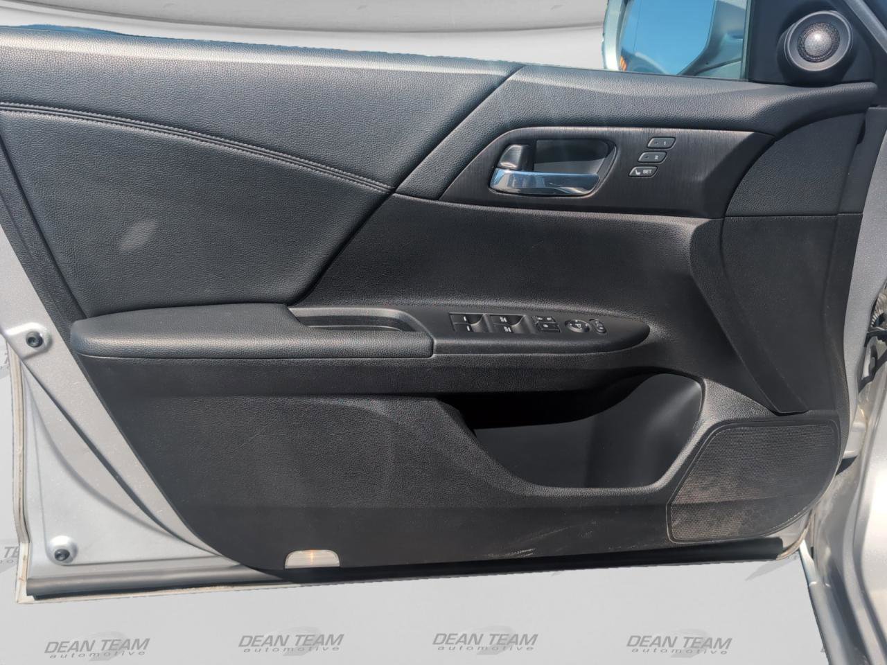 Used 2015 Honda Accord EX-L image 10