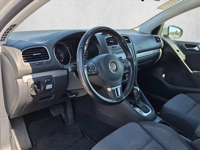 Used 2014 Volkswagen Golf TDI FWD image 10