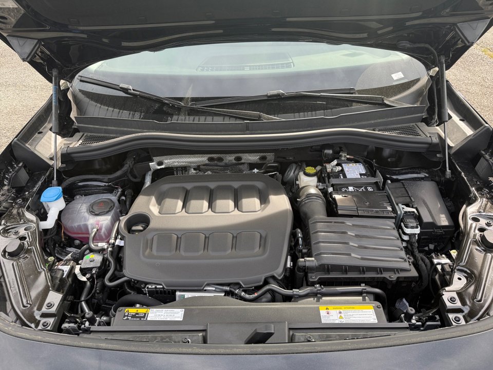 New 2026 Volkswagen Tiguan SE AWD/4WD image 16